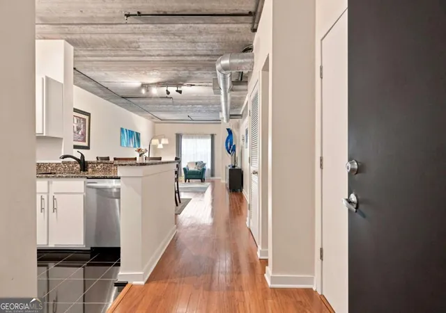 Photo 3 of Condo for sale at 800 Peachtree St Ne #1010, Atlanta, GA 30308 | MLS# 10828864 | Listing updated on 2026-09-02