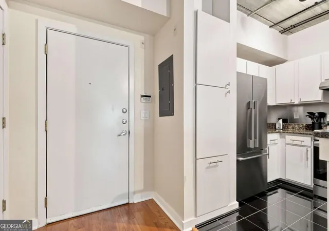 Photo 3 of Condo for sale at 800 Peachtree St Ne #1010, Atlanta, GA 30308 | MLS# 10828864 | Listing updated on 2026-10-22