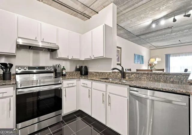 Photo 4 of Condo for sale at 800 Peachtree St Ne #1010, Atlanta, GA 30308 | MLS# 10828864 | Listing updated on 2026-10-22