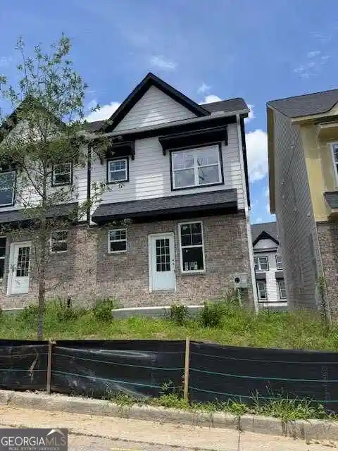 Photo 1 of Townhouse for sale at 1959 Hollywood Rd Nw #22, Atlanta, GA 30318 | MLS# 10873862 | Listing updated on 2026-10-30