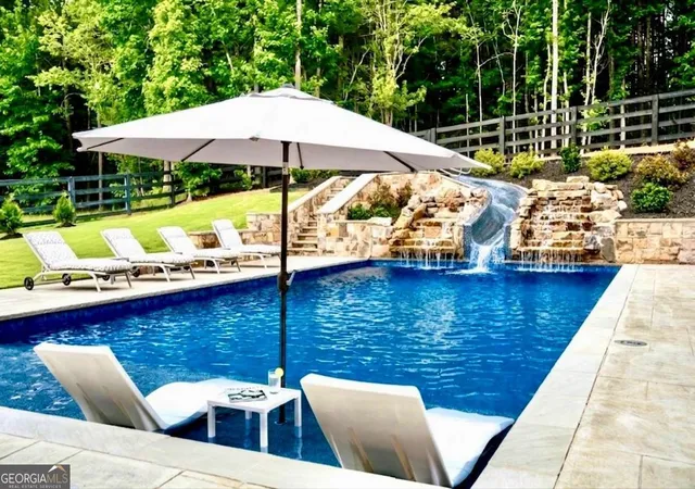 3rd image of 5475 Summit Oak Dr, Alpharetta, GA 30004 | MLS# 10804934