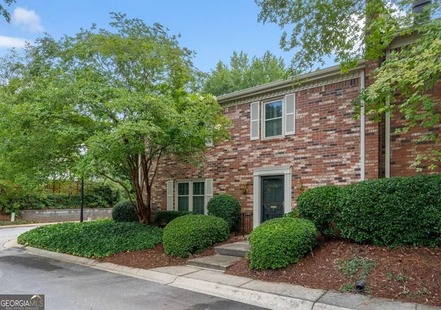 2nd image of 2455 Leafgate Rd, Decatur, GA 30033 | MLS# 10809848