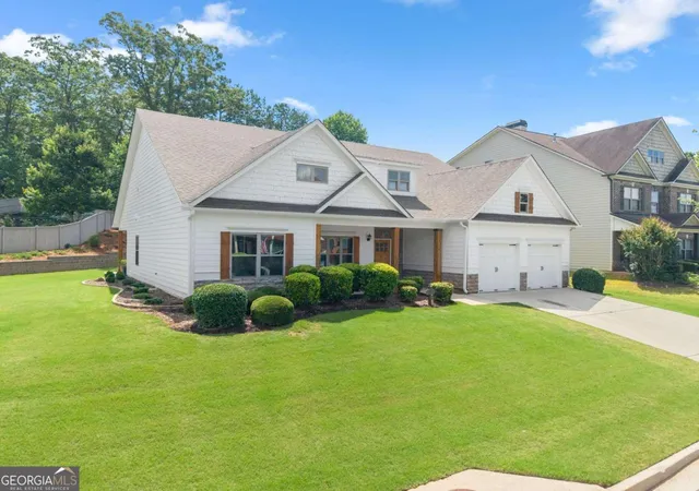 Single family home for sale at 31 Lake Sydney Dr, Dawsonville, GA 30534 | MLS# 10794326