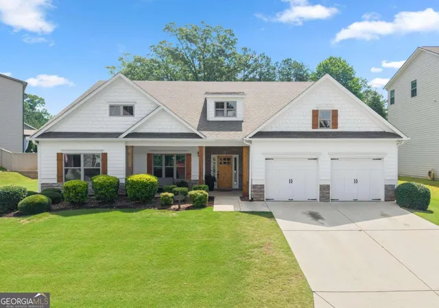 Photo 2 of Single family home for sale at 31 Lake Sydney Dr, Dawsonville, GA 30534 | MLS# 10794326 | Listing updated on 2026-09-05