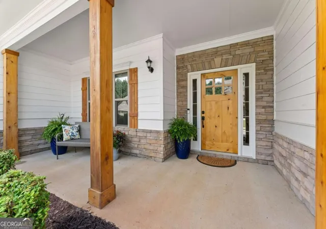 Photo 3 of Single family home for sale at 31 Lake Sydney Dr, Dawsonville, GA 30534 | MLS# 10794326 | Listing updated on 2026-09-05