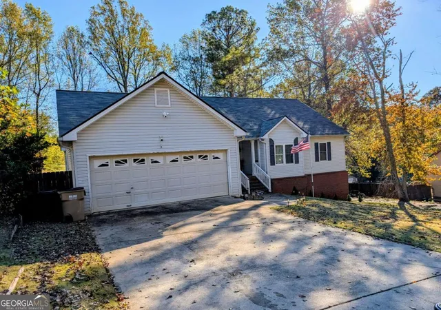 Photo 1 of Sale Pending at 6021 Cane Crossing Dr, Gainesville, GA 30507 | MLS# 10637138 | Listing updated on 2025-11-18