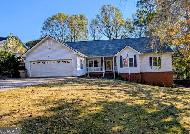 Photo 2 of Sale Pending at 6021 Cane Crossing Dr, Gainesville, GA 30507 | MLS# 10637138 | Listing updated on 2025-11-18
