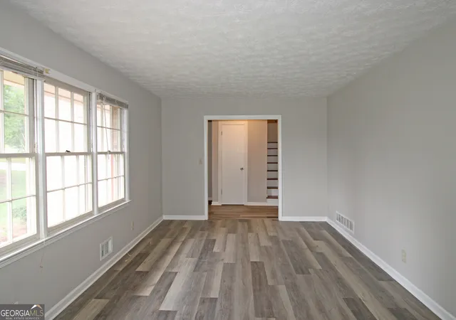 Photo 4 of Single family home for sale at 4828 Scotland Dr, Stone Mountain, GA 30088 | MLS# 10794417 | Listing updated on 2026-08-31
