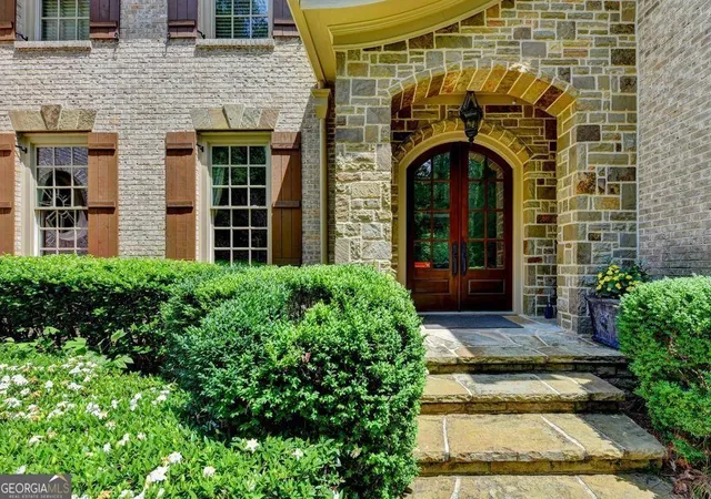 Photo 3 of Single family home for sale at 5505 Long Is Dr, Sandy Springs, GA 30327 | MLS# 10782480 | Listing updated on 2026-09-08