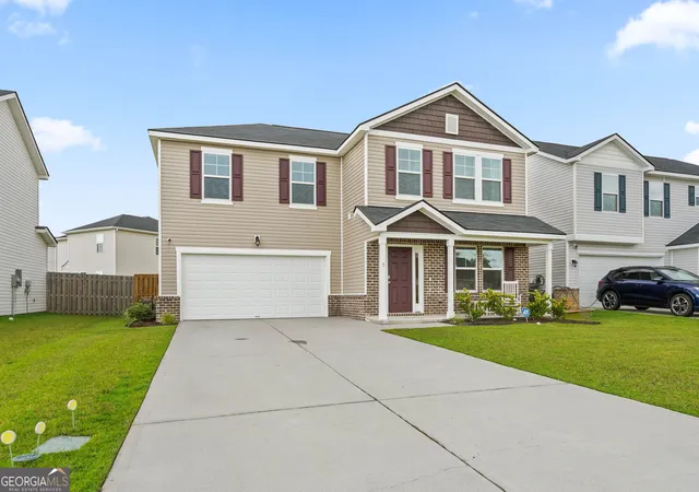 Photo 2 of Single family home for sale at 5 Newberry Dr, Savannah, GA 31419 | MLS# 10825887 | Listing updated on 2026-09-03