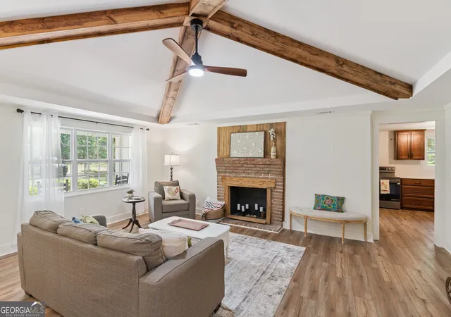 Photo 2 of Sale Pending at 724 Fancy Blf Rd, Brunswick, GA 31523 | MLS# 10805839 | Listing updated on 2026-09-17