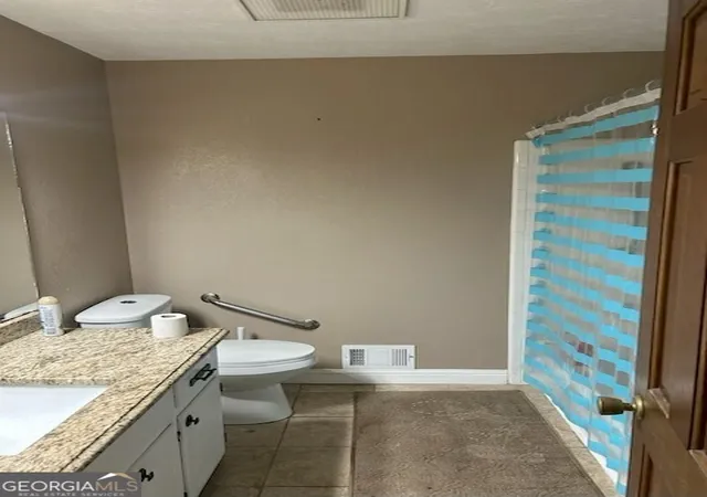 Photo 3 of Sale Pending at 1479 Gloria St, Griffin, GA 30224 | MLS# 10504095 | Listing updated on 2025-10-22