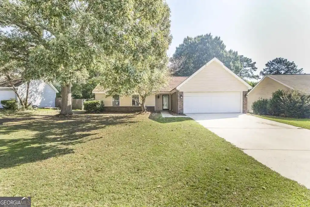 Photo 1 of Sale Pending at 117 Cherren Dale Dr, Warner Robins, GA 31088 | MLS# 10826553 | Listing updated on 2026-10-26