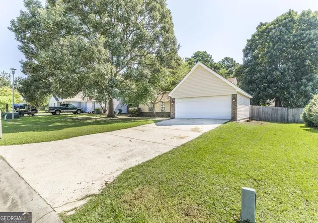 Photo 2 of Single family home for sale at 117 Cherren Dale Dr, Warner Robins, GA 31088 | MLS# 10826553 | Listing updated on 2026-08-28