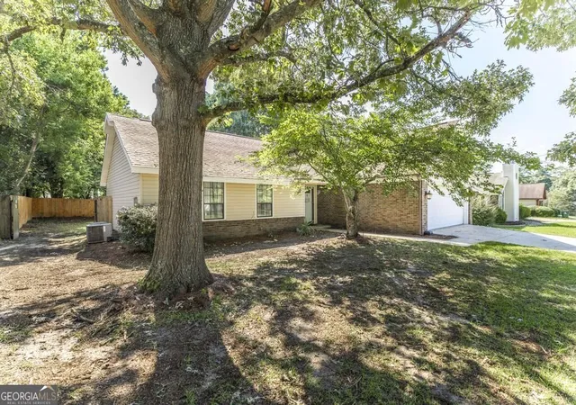 Photo 3 of Single family home for sale at 117 Cherren Dale Dr, Warner Robins, GA 31088 | MLS# 10826553 | Listing updated on 2026-10-06