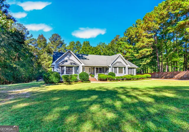 Single family home for sale at 115 Sunny Point Cir, Lagrange, GA 30240 | MLS# 10870476