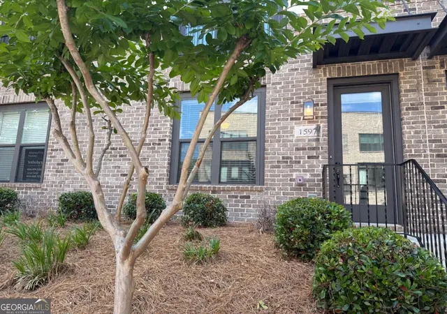 Photo 1 of Townhouse for sale at 1597 Aldworth Pl Se, Atlanta, GA 30339 | MLS# 10834877 | Listing updated on 2026-09-21