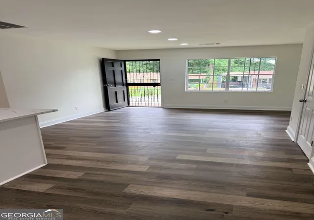 Photo 3 of Single family home for sale at 1254 Kipling St Se, Atlanta, GA 30315 | MLS# 10813390 | Listing updated on 2026-09-10
