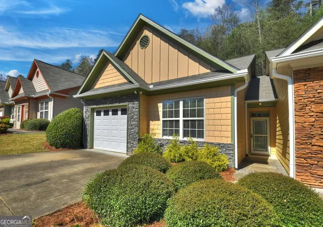 Townhouse for sale at 263 Ridgehaven Trl #1, Ellijay, GA 30536 | MLS# 10731865