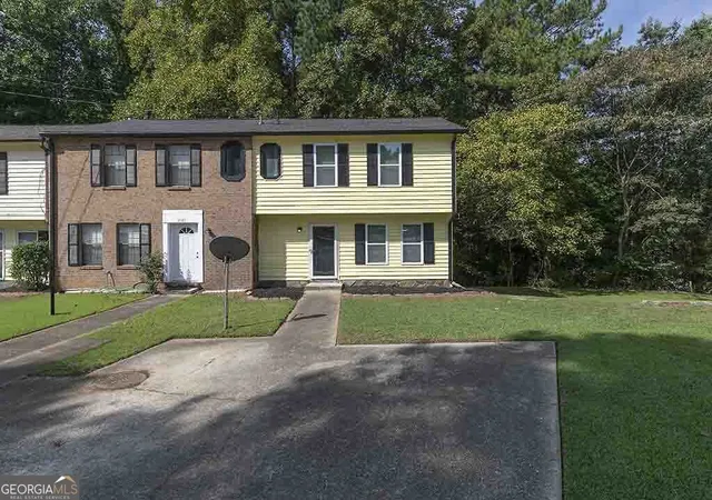 Photo 4 of Townhouse for sale at 4040 Laurie Jo Dr, Marietta, GA 30008 | MLS# 10835827 | Listing updated on 2026-09-12