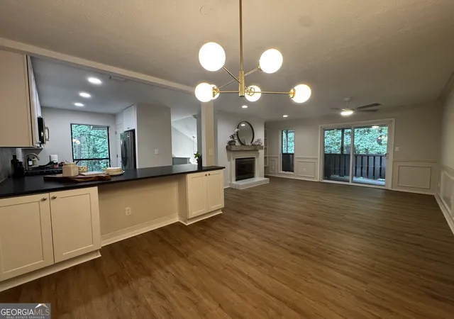 2nd image of 804 Woodcliff Dr, Sandy Springs, GA 30350 | MLS# 10820030