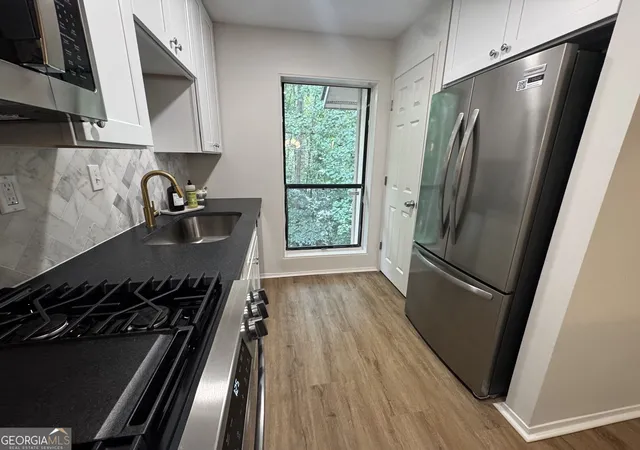 3rd image of 804 Woodcliff Dr, Sandy Springs, GA 30350 | MLS# 10820030
