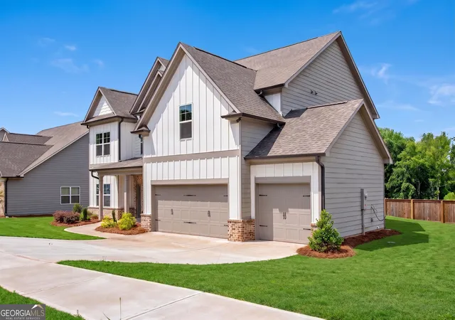 Photo 2 of Single family home for sale at 146 Cherokee Rose Ln, Hoschton, GA 30548 | MLS# 10765370 | Listing updated on 2026-09-24
