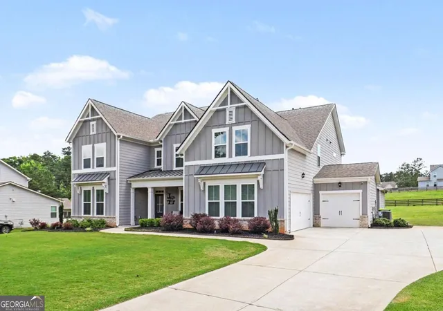 Photo 2 of Single family home for sale at 716 Genesee Pt, Newnan, GA 30263 | MLS# 10792041 | Listing updated on 2026-08-29