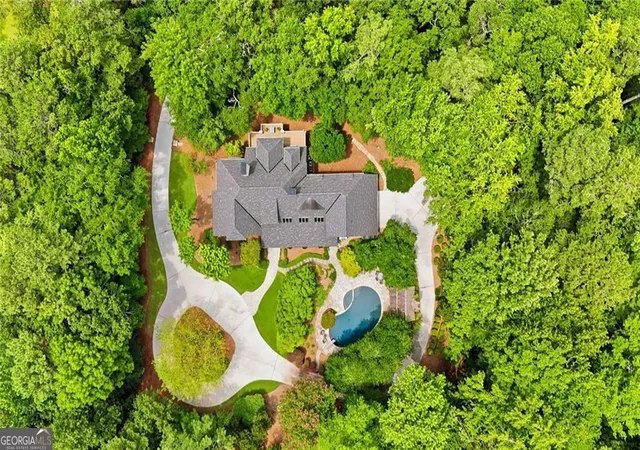 2nd image of 2401 Spalding Dr, Sandy Springs, GA 30350 | MLS# 10814918