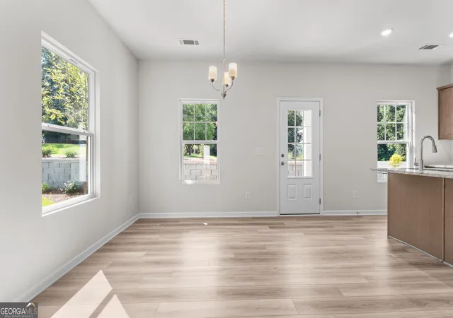 4th image of 5245 Gainesville St, Flowery Branch, GA 30542 | MLS# 10822179