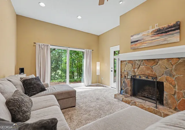 2nd image of 227 Shakespeare Dr #301, Clayton, GA 30525 | MLS# 10810491