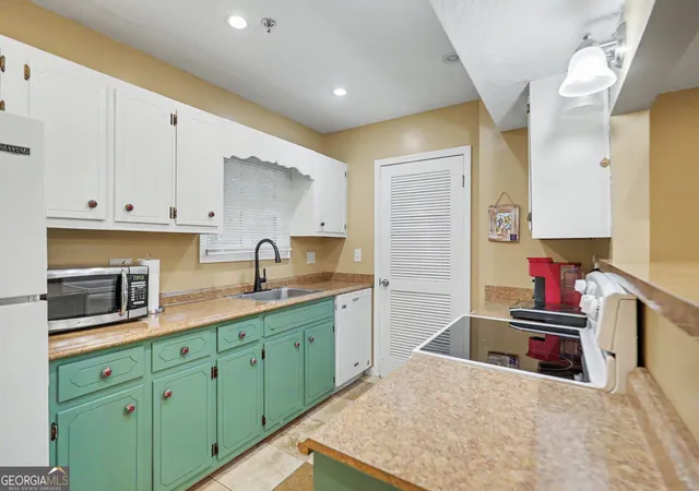 Photo 3 of Condo for sale at 227 Shakespeare Dr #301, Clayton, GA 30525 | MLS# 10810491 | Listing updated on 2026-09-20