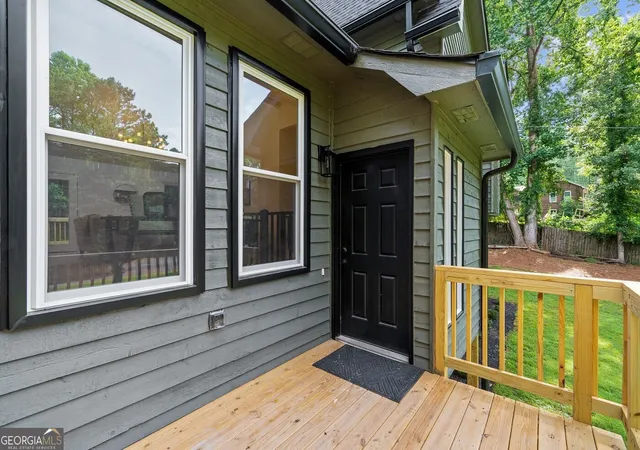 Photo 3 of Single family home for sale at 926 Allatoona Rd, Woodstock, GA 30189 | MLS# 10793129 | Listing updated on 2026-08-03