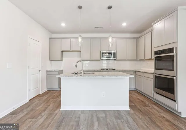 3rd image of 476 Orwell Dr, Social Circle, GA 30025 | MLS# 10789846