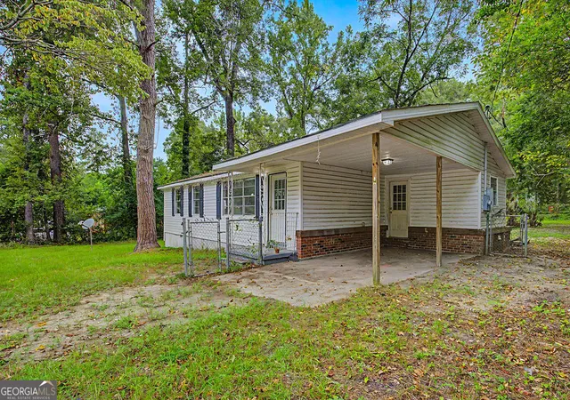 Photo 3 of Single family home for sale at 129 Alton Rd, Macon, GA 31211 | MLS# 10836179 | Listing updated on 2026-09-14