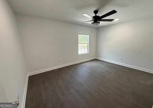 Photo 3 of Sale Pending at 5487 Old Waynesville Rd, Waynesville, GA 31566 | MLS# 10814858 | Listing updated on 2026-08-11