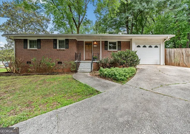 1st image of 3130 Vista Brook Dr, Decatur, GA 30033 | MLS# 10774324