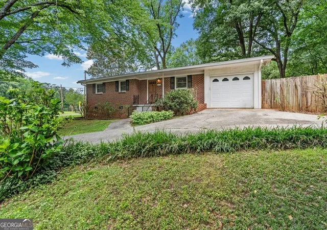 2nd image of 3130 Vista Brook Dr, Decatur, GA 30033 | MLS# 10774324
