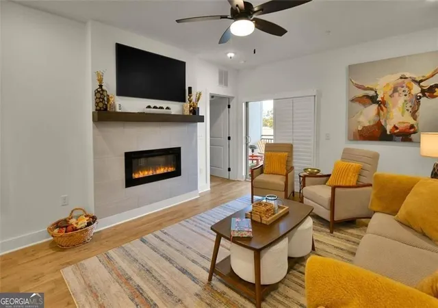 Listing Photo 3 - Condo for sale in building located at 3351 Orwell Wy, Cumming, GA 30041 - Unit #2401