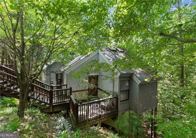 Photo 3 of Single family home for sale at 17 Dach Bruecke Gasse, Helen, GA 30545 | MLS# 10557799 | Listing updated on 2026-08-18