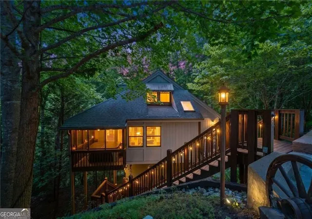 Photo 4 of Single family home for sale at 17 Dach Bruecke Gasse, Helen, GA 30545 | MLS# 10557799 | Listing updated on 2026-08-18