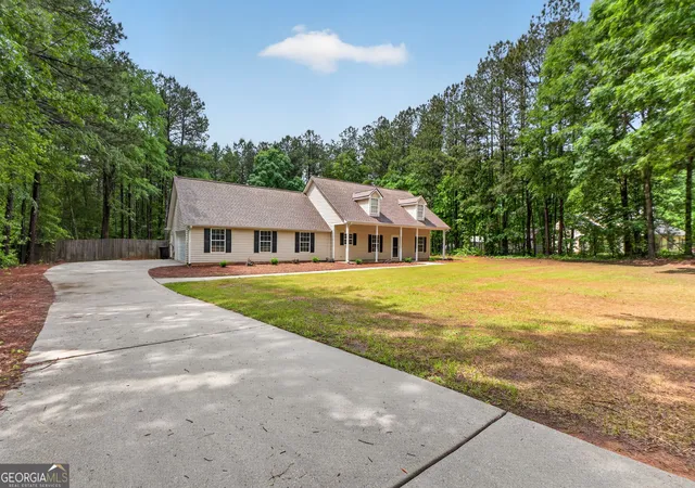 Photo 3 of Sale Pending at 550 Stallsworth Rd, Mcdonough, GA 30252 | MLS# 10796590 | Listing updated on 2026-09-10