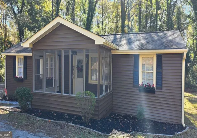 Photo 2 of Single family home for sale at 7043 S Goddard Rd, Lithonia, GA 30038 | MLS# 10804231 | Listing updated on 2026-09-18