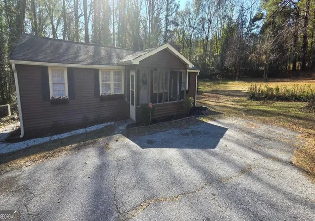 Photo 3 of Single family home for sale at 7043 S Goddard Rd, Lithonia, GA 30038 | MLS# 10804231 | Listing updated on 2026-09-18