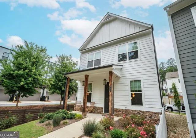 Photo 1 of Single family home for sale at 645 Everett Ln, Woodstock, GA 30188 | MLS# 10782275 | Listing updated on 2026-08-25