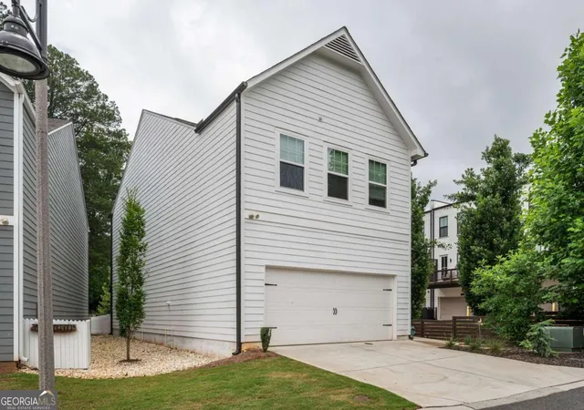 Photo 4 of Single family home for sale at 645 Everett Ln, Woodstock, GA 30188 | MLS# 10782275 | Listing updated on 2026-08-25