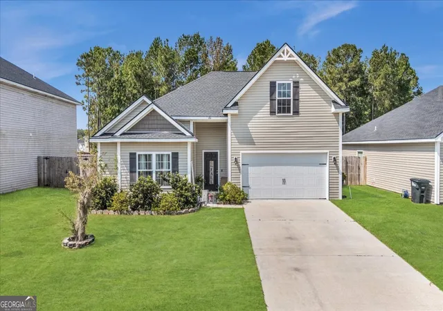 Photo 2 of Single family home for sale at 201 Turpentine Trl, Hinesville, GA 31313 | MLS# 10791358 | Listing updated on 2026-09-17