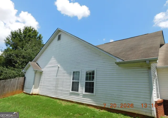 Photo 4 of Sale Pending at 5430 Yellow Pine Dr, Mcdonough, GA 30252 | MLS# 10813481 | Listing updated on 2026-08-27