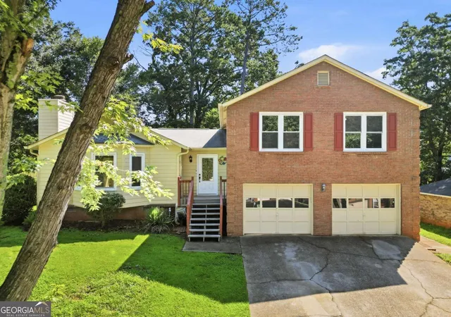 Photo 1 of Single family home for sale at 440 Hunters Cove Ct, Lawrenceville, GA 30044 | MLS# 10824413 | Listing updated on 2026-08-27