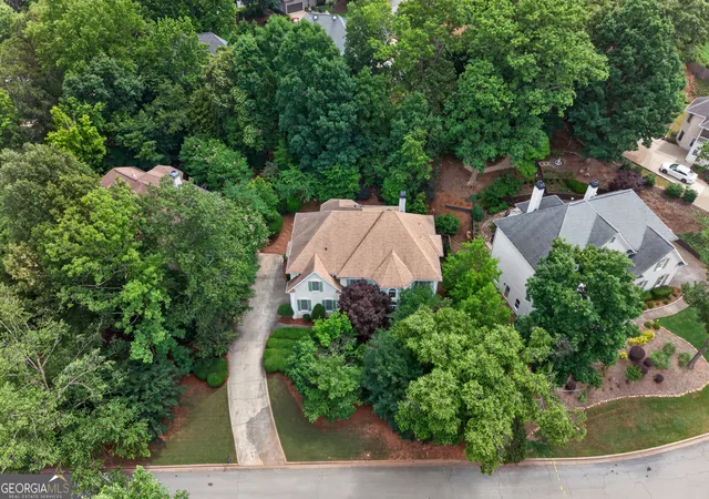 Photo 3 of Sale Pending at 1995 Woods River Ln, Duluth, GA 30097 | MLS# 10781195 | Listing updated on 2026-09-17